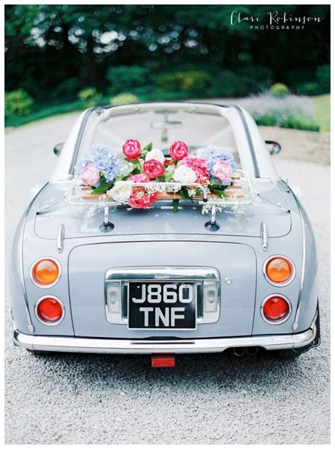 Beautiful Ways To Decorate Your Wedding Getaway Car