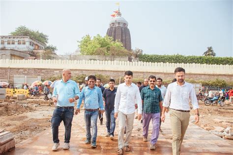 Secretary To Cm T Vk Pandian Visited Puri And Reviewed The Progress