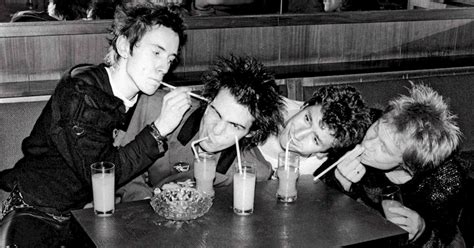 Sex Pistols show gravado em ganha edição em vinil branco