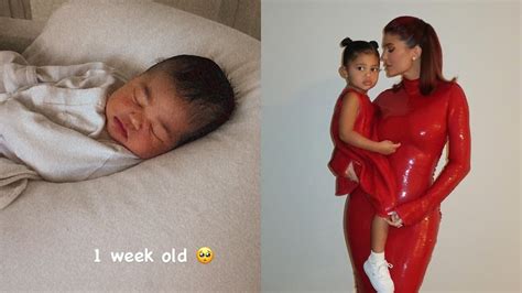 Cenapop Kylie Jenner Compartilha Foto In Dita De Sua Filha Stormi