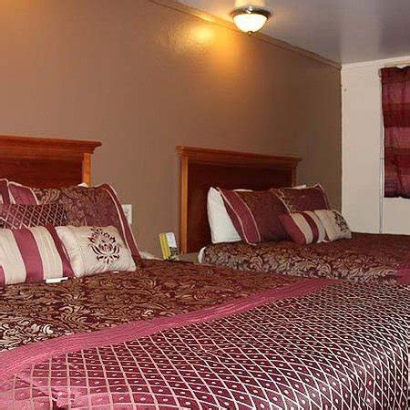 Annie Oakley Motel - UPDATED 2017 Prices & Reviews (KS) - TripAdvisor