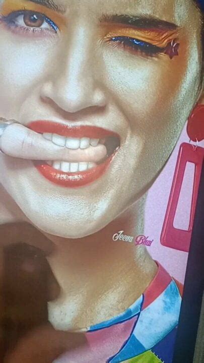 Kriti Sanon Hot Face Cumshot Gay Man Porn Xhamster