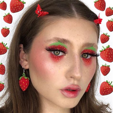 🕷charlotte Barker On Instagram “strawberry Obsessed 🍓🍓🍓🍓 I’m Living For These Lil Strawb