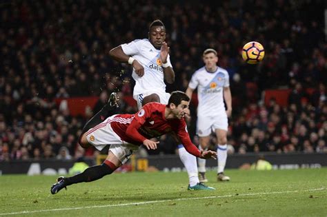 Vid Os Football Le But Magistral En Coup Du Scorpion D Henrikh