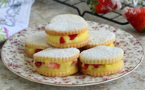 Biscuits Aux Fraises Et La Cr Me P Tissi Re Toutes Recettes