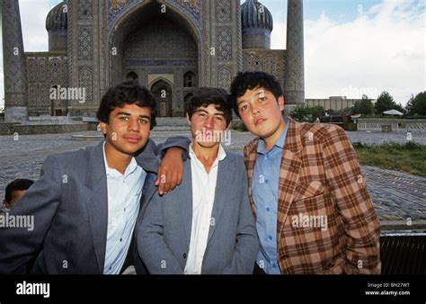 Uzbekistan Samarkand Children Hi Res Stock Photography And Images Alamy