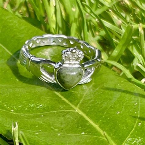 Silver Connemara Marble Claddagh Necklace Celtic Jewelry