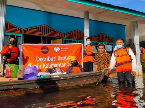 Rumah Zakat Salurkan Logistik Untuk Warga Sungai Lulut Republika Online