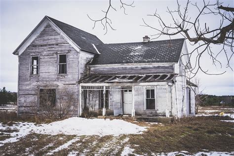 Abandoned Farmhouse In Northern Michigan 6000x4000 Rabandonedporn