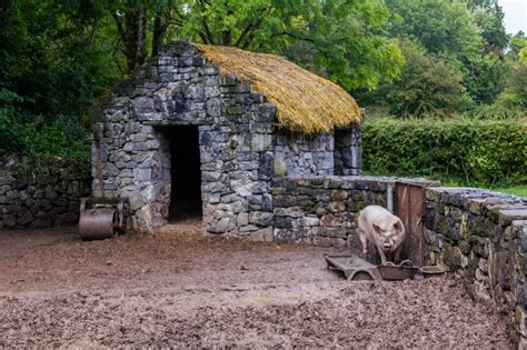 Bunratty Castle & Folk Park - Atlantic Way Touring