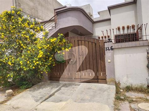 A Prime Location Square Yards House In Karachi Is On The Market For