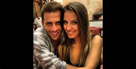 Foto Henri Castelli e sua namorada Juliana Despirito serão papais de