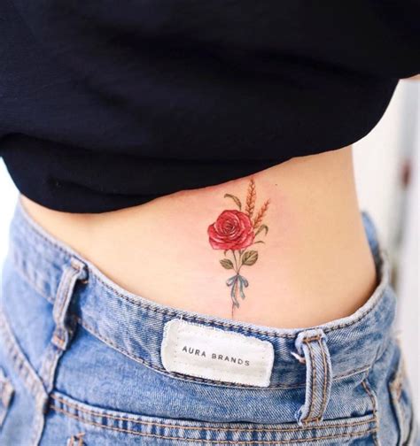 Tatuagem no quadril 50 ideias ótimas que vão do minimalismo à aquarela