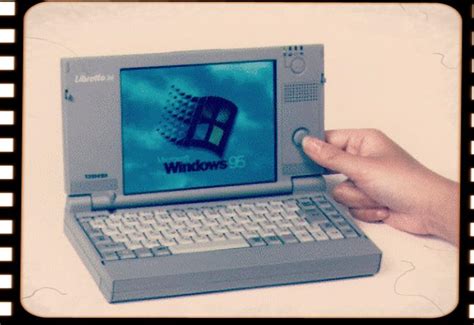 1996年4月17日、61インチの画面でwindows 95が動くミニノート「libretto 20」が発売されました：今日は何の日