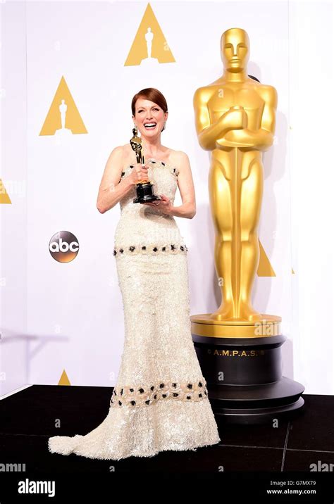 Julianne Moore With The Actress In A Leading Role Award For Still