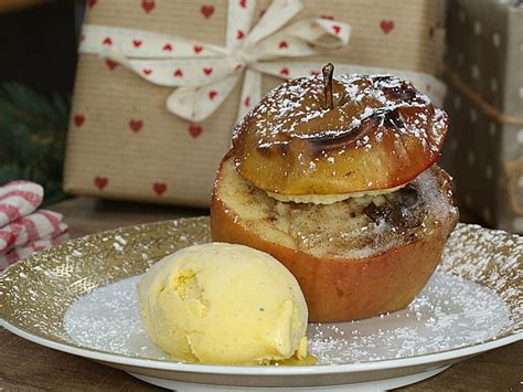 Bratapfel Mit Vanilleeis Zum Dessert Von Chefkoch Video Chefkoch