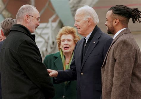 President Biden S Candid Conversation With Detroit Resident Sparks