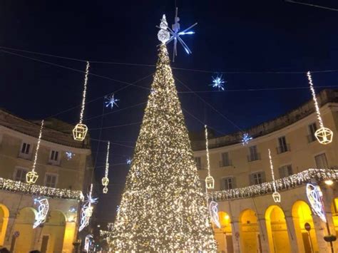 Gli Alberi Di Natale Pi Belli Del Mondo Ecco Le Top