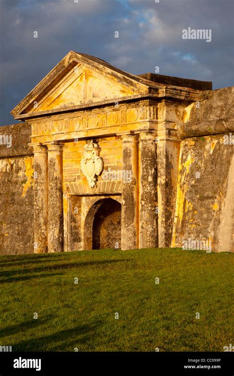 Entrada Principal Al Fuerte Espa Ol Hist Rico El Morro A La Entrada