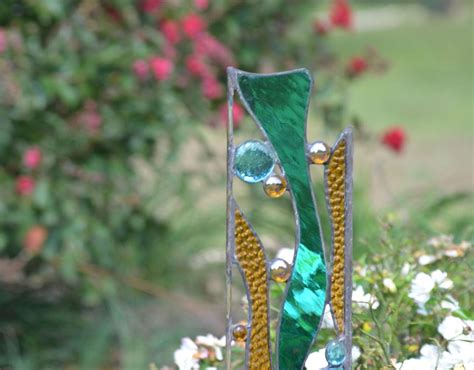 Stained Glass Garden Sculpture Lawn Garden Decoration Abstract Stained