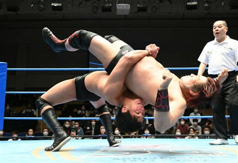 写真：【プロレス大賞】新人賞・安齊勇馬の「未来予想図」 1日5食で〝動ける110キロ〟目指す！ 東スポweb