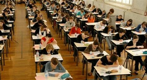 Maturità 2024 oltre mezzo milioni di studenti alla prova 7 le tracce