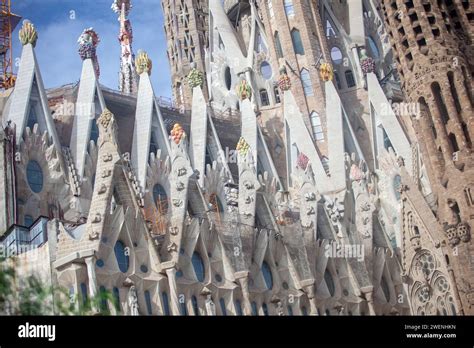 Sagrada Familia Sculptures Detail Fotos Und Bildmaterial In Hoher