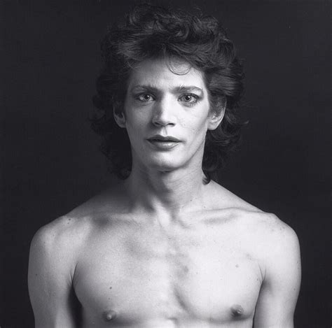 The Self-Portrait: Gender through the Lens of Mapplethorpe | Artsy