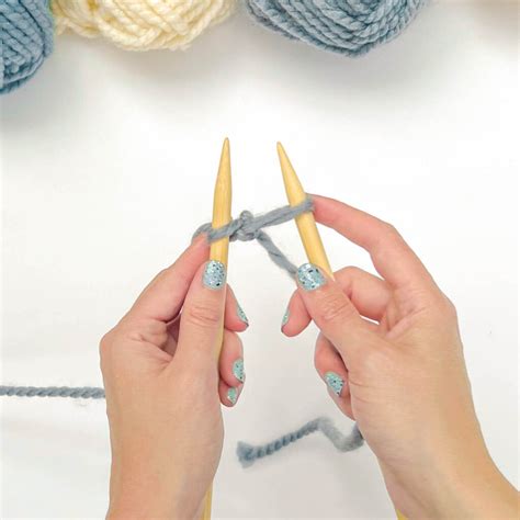 Knitted Cast On for Beginners [5 Easy Steps]