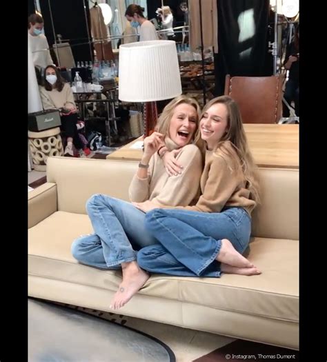 Estelle Lefébure Et Sa Fille Emma Smet En Séance Photo à Paris Le 26