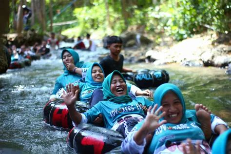 Serunya River Tubing Di Sumber Maron Rekomendasi Destinasi Wisata