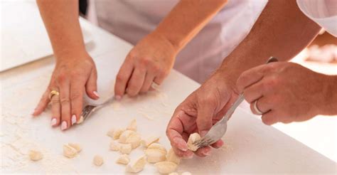 Rome Small Group Pasta And Tiramisu Class