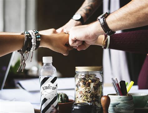 gambar cc merapatkan rekan kerja sama creative common