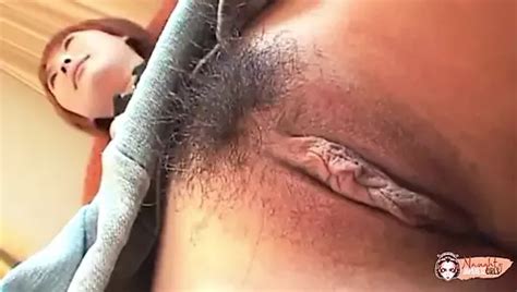 Interracial Sex Auf Dem Boden Mit Ihrem Freund Zu Haben Machte Das Asiatische Sch Tzchen Sehr