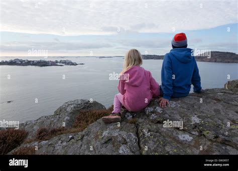 Kinder Gehen Raus Fotos Und Bildmaterial In Hoher Auflösung Alamy