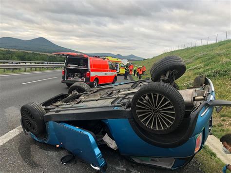 Hasiči ze stanice Ústí nad Labem zasahovali u dopravní nehody na