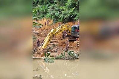 Sinarh Tragedi Batang Kali Excavator Dikerah Cari Baki Mangsa