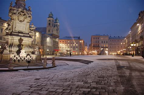 Linz Town Square Photo And Image Europe Österreich World Images At