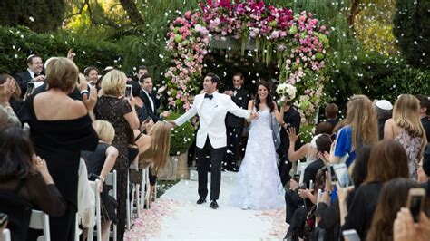 10 Best Tips To Walk Down The Wedding Aisle Happy Wedding App