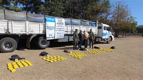 Gendarmería Incautó 82 Kilos De Cocaína Que Eran Trasladados En Un Camión Con Destino A Rosario