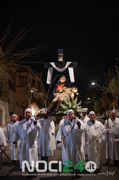 Noci24 It Contest Processione Dei Misteri 2024 La Foto Vincitrice