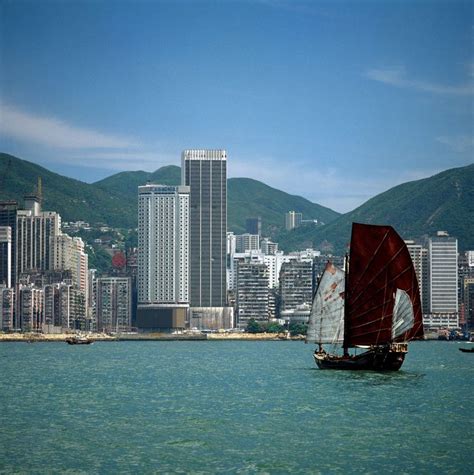 Nostalgic Photographs That Capture Hong Kong In Its Prime In The 1970s