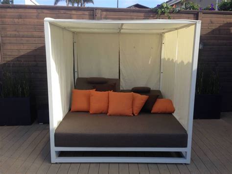 Riviera Modern Outdoor Leisure Daybed With Canopy