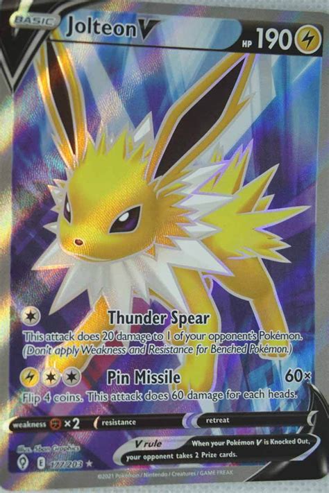 Jolteon V Full Art Evolving Skies Enkeltkort