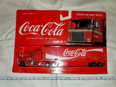 DIE-CAST COCA-COLA COKE SEMI TRUCK