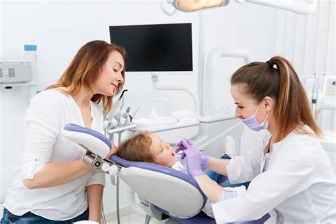 The Role Of A Dentist In Oral Health Maintenance Cft Net