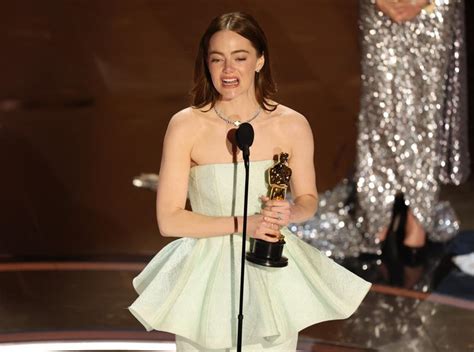 Emma Stone Gana El Oscar A Mejor Actriz Tras Romperse El Vestido