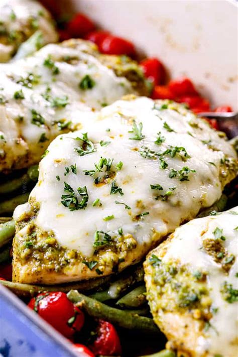 ONE PAN Pesto Chicken Bake With Tomatoes And Green Beans