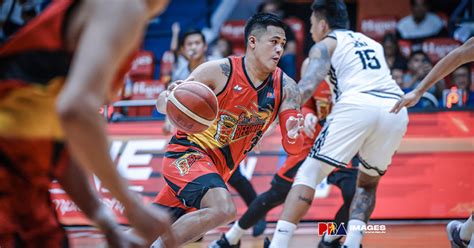 PBA Preview San Miguel Beermen Vs Magnolia Chicken Timplados Hotshots