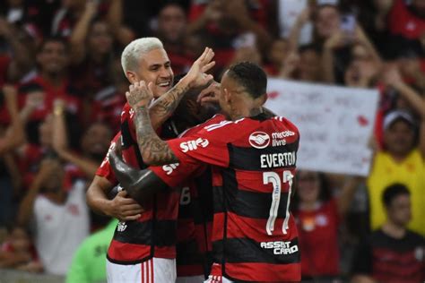 Flamengo J Tem De Chances De Ir Libertadores E De T Tulo